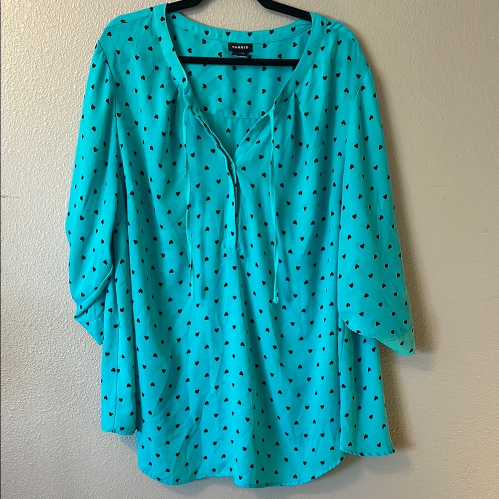 Torrid Teal Blouse with Black Heart Pattern